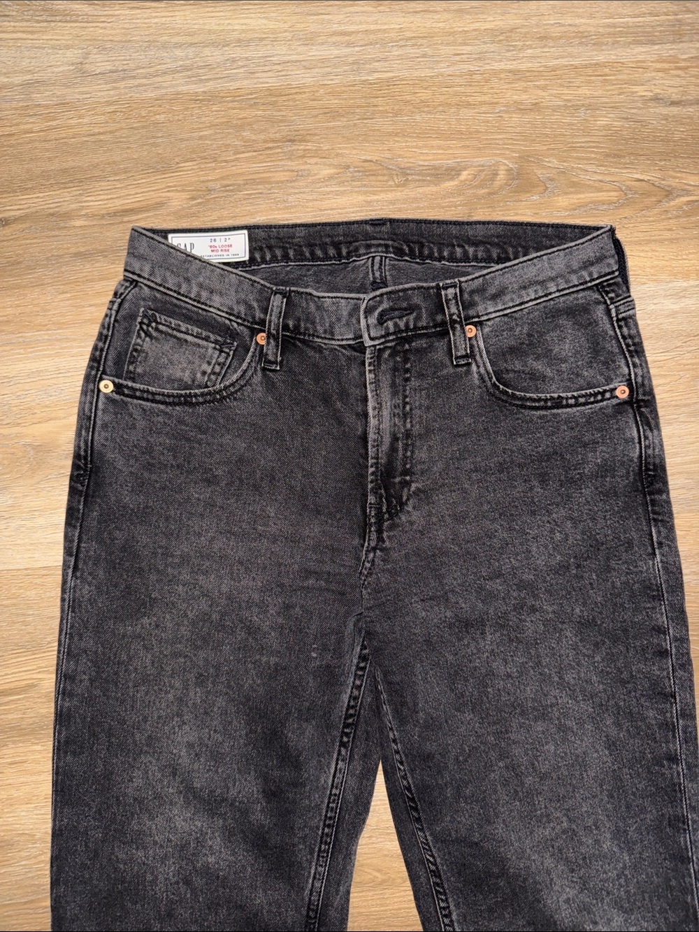 GAP 90’s Loose Mid Rise Black Washed Jeans